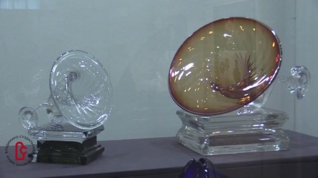 Видеоэкскурсия по выставке «Стекла связующая нить». Вячеслав Зайцев смотреть онлайн