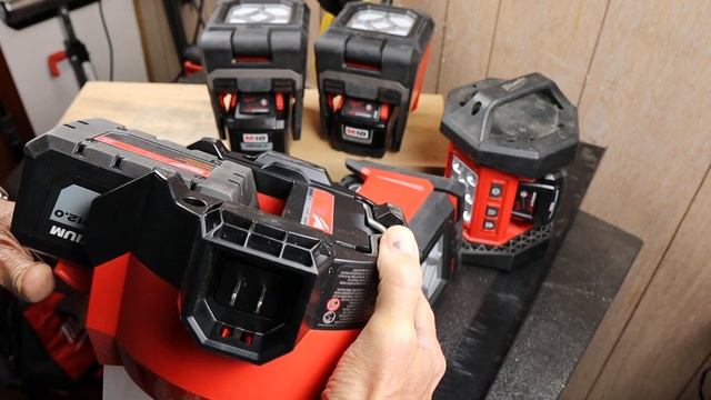The Milwaukee M18 Rover Light смотреть онлайн