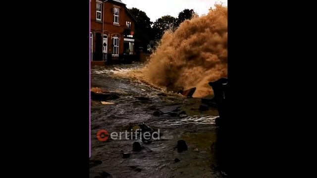 Dumb People Falling Into Holes | Man Vs Holes | Certified Viral Fails смотреть онлайн