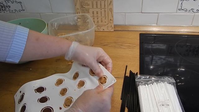 КЕЙК ПОПСЫ ? Авторский рецепт * Малиновый бисквит * Декор из безе * Cake pops raspberry смотреть онлайн