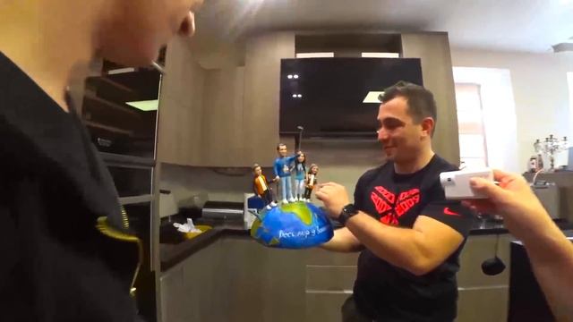У ПАПЫ ДЕНЬ РОЖДЕНИЕ!! Что МЫ ПРИДУМАЛИ?? КУДА МЫ Отправились ОТМЕЧАТЬ?? что ПОДАРИЛИ ПАПЕ?? смотреть онлайн