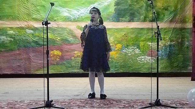 Токмакова Марина Песня :"Приходят в гости песни" смотреть онлайн