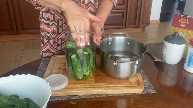 Вкуснее просто не ела! Рецепт солёных огурцов моей бабушки смотреть онлайн