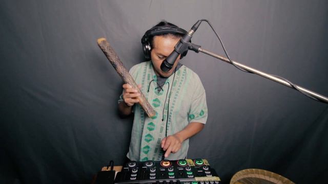 Native American Flute and Drum смотреть онлайн