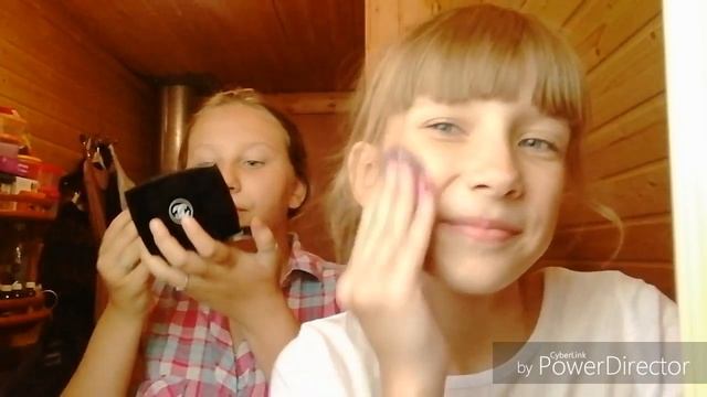 С макияжем ярким классическим и без смотреть онлайн