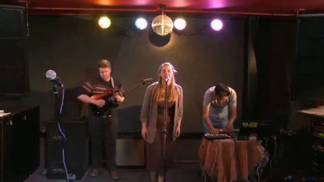 Oxford Discover 2 | Big Question 7 | How Does Music Make Us Feel? | Opener