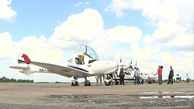 В Туношну начали прибывать участники авиасалона «Авиарегион-2016» смотреть онлайн