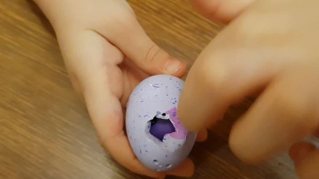 Открываем яйца, класс, супер, игрушки смотреть онлайн