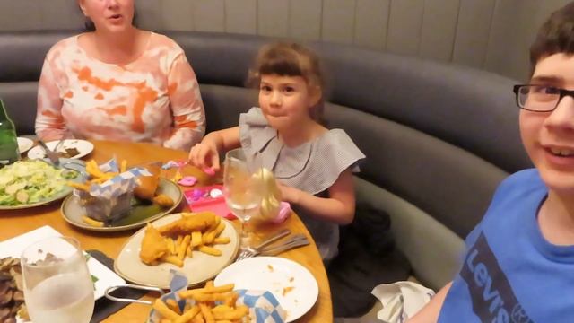 ????ОТМЕЧАЕМ У ЖЕНИ В РЕСТОРАНЕ/ЗАБРАЛИ СТОЛ/КУСТ ПИОНОВ/ОБЗОР ПОДАРКОВ/КОГДА ШЕФ ПОВАР МУЖ/США смотреть онлайн