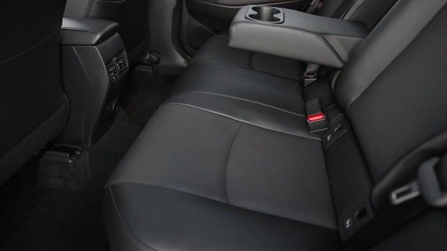 Новая Toyota Corolla Cross 2023 года — лучший гибридный внедорожник смотреть онлайн