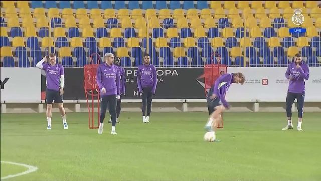 ?? LIVE | Real Madrid's training session in Riyadh! #SuperSupercopa смотреть онлайн