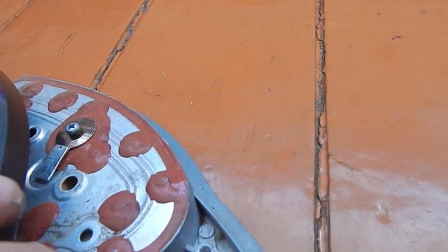 А чугунные утюги надежнее. смотреть онлайн