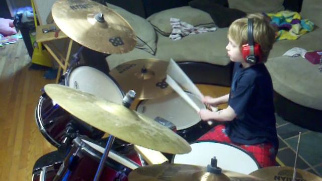 Johnny age 9 The Pixies Hey drum cover смотреть онлайн