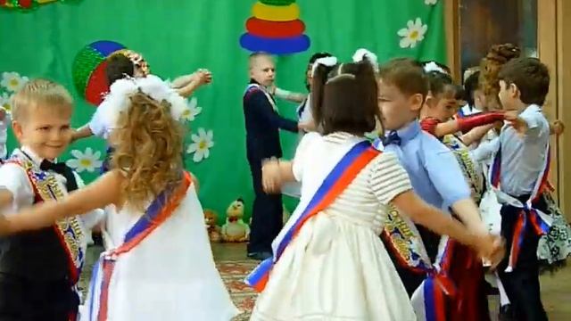 Выпускной вальс гр. "Ромашка" 2016 г. смотреть онлайн