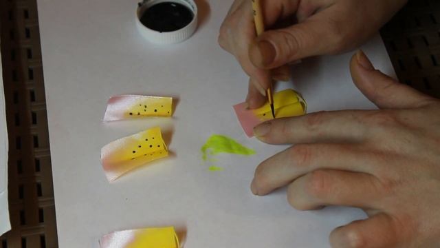 "КАК ЖИВАЯ"1часть, окрашивание лепестков акриловыми красками смотреть онлайн