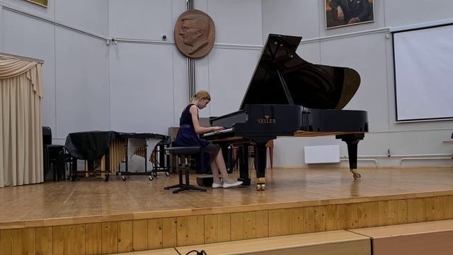 И. Парфенов "Лесная фиалка" смотреть онлайн