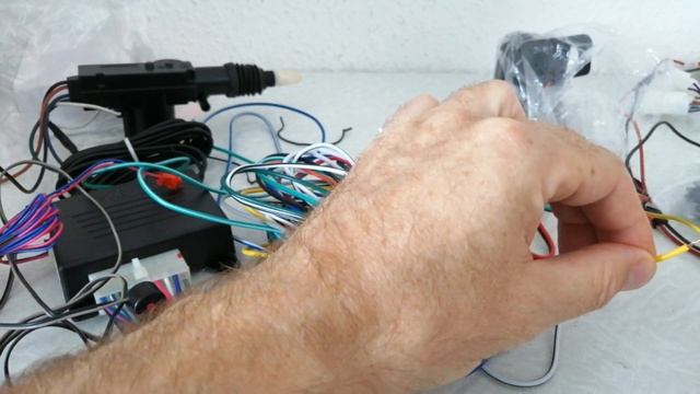 Брелок Alligator M850 смотреть онлайн