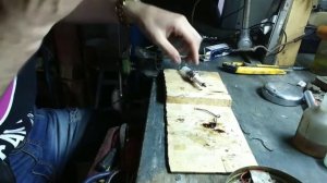 Если выскакивает колпачок со свечи на скутере или мототехнике