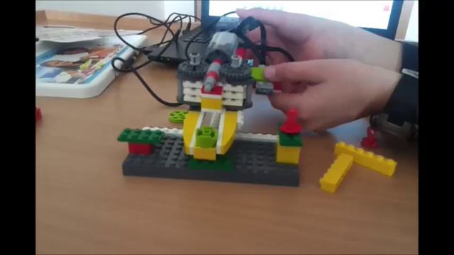 Робот-манипулятор из Lego смотреть онлайн