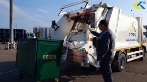 Мусоровоз для вывоза контейнеров 0,8 и 1,1 куб/м в Москве