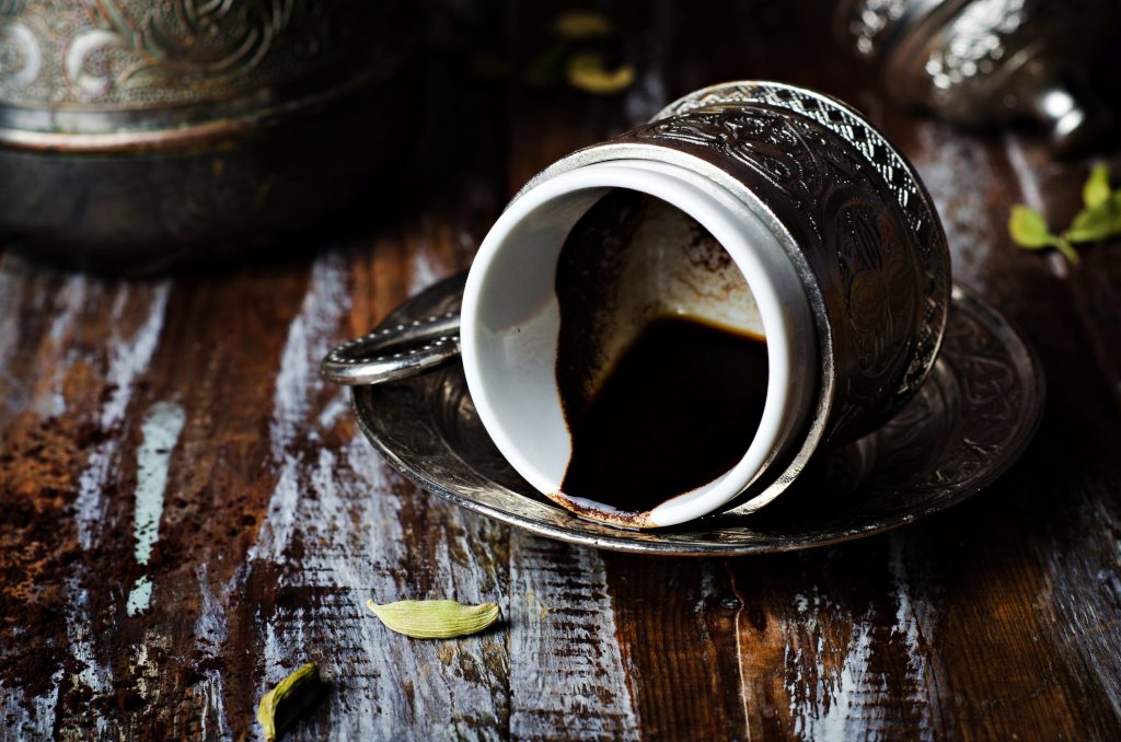 ПРЕДСКАЗАНИЕ НА КОФЕЙНЕЙ ГУЩЕ... ВЕДЬМИНА ИЗБА ● ИНГА ХОСРОЕВА смотреть онлайн