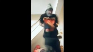 мужик танцует один час под районный прокурор