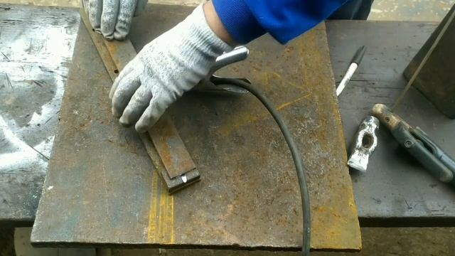 супер идея из старого молотка инструмент для ковки листьев...sheet forging tool смотреть онлайн