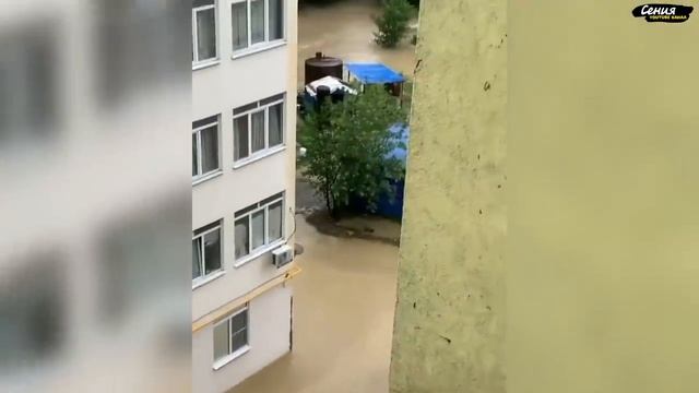 Жуткие последствия потопа в Сочи Адлер 5 июля 2021. Адский шторм разрушил пляжи. смотреть онлайн