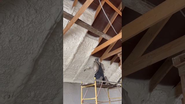 Утепление пенополиуретаном . Пена ппу . Крым . Утепление кровли . Теплоизоляция крыши . ППУ смотреть онлайн