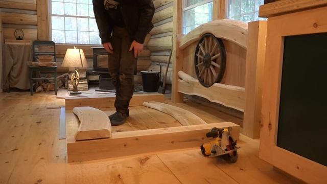 Rustic Bed Build! + Strange Coyote Sightings near the Cabin / Ep109 / Outsider Cabin Build смотреть онлайн