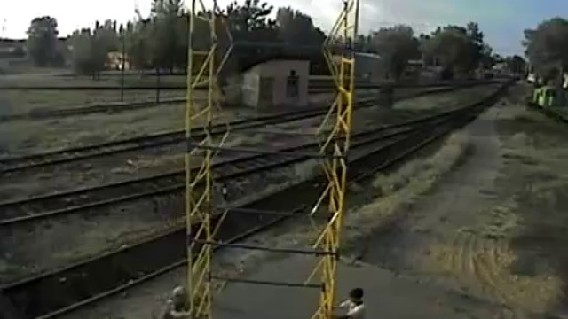 Напряжение + 2 идиота = обгорелые пятки смотреть онлайн