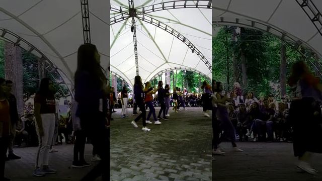 ОТКРЫТИЕ СМЕНЫ В ЛАГЕРЕ. \ Танец младшего отряда. смотреть онлайн