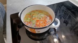 Супчик с фрикадельками для ребёнка 9-12 месяцев. Чем кормить ребёнка. Суп для детей от 9 месяцев.