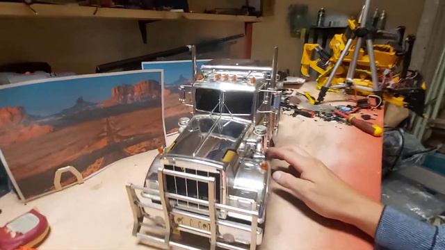 RC 1/14 KING HAULER METALLIC COLOR. RC Кинг хаулер 1/14 цвета 