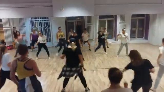 Ponle. Reggaeton basic by Marta Białobrzeska. смотреть онлайн
