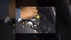 Как снять подушку безопасности Audi Q5 2014  VOLANTY.CZ