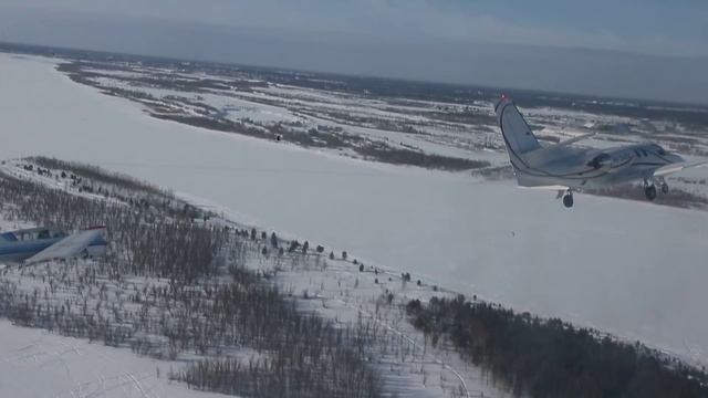 ЯКи заставили приземлиться американца на Боровой смотреть онлайн