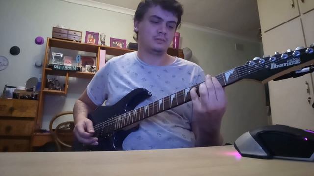 Arctic Monkeys R U Mine Guitar Cover смотреть онлайн
