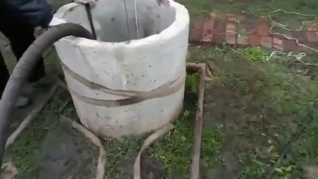 Чистка колодца д. Малое Батырево Батыревского района Чувашской Республики, 18.09.2016 г. смотреть онлайн