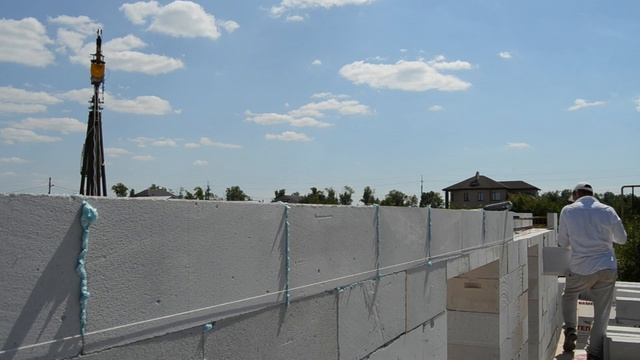 Дом своими руками. Опалубка для армопояса. 30.06.18 смотреть онлайн