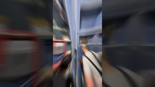 Сантехник учит подсобника крепить гипрок. Звучит странно, но скоро будет очень круто 8-981-720-98-5 смотреть онлайн