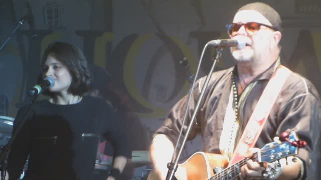 БГ + Женя Любич - Иван и Данило (НочлежкаФест) смотреть онлайн