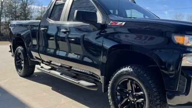 2019 Chevrolet Silverado 1500 Double Cab Custom Trail Boss Pickup 4D 6 1/2 ft (LIVINGSTON,... смотреть онлайн