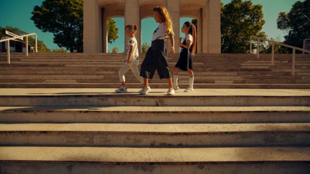 КЛИП ЛЕТА!!! INDIGO KIDS - ОДЕССА (MONATIK – Жизнь поёт) смотреть онлайн