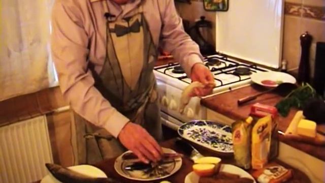 Одним движением селёдку от костей