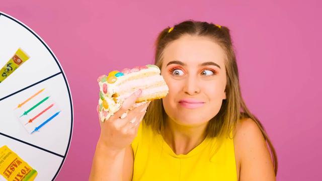 Izazov Za Ukrašavanje Torti | Smešne Situacije Fun Fun Challenge