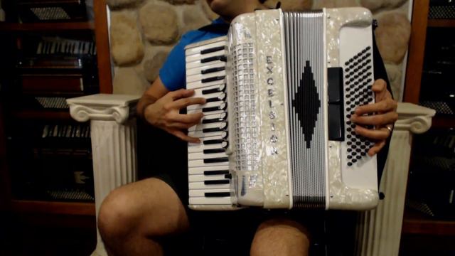 5023 - Like New White Pearl Excelsior 1296 Piano Accordion LMM 37 96 $2999 смотреть онлайн