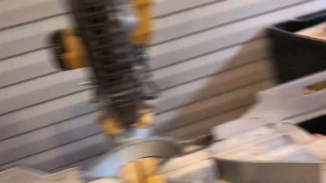 DeWalt DWS779 Miter Saw Review смотреть онлайн