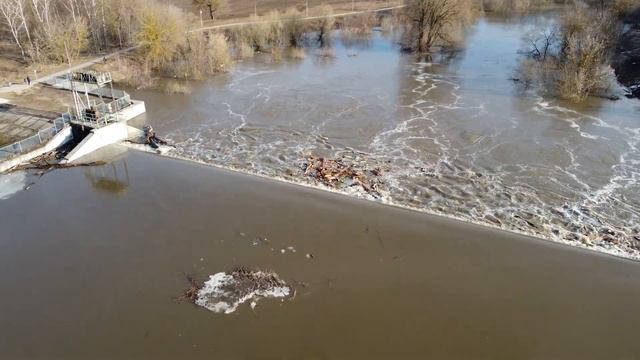Разлив 28.03.2023 Серпухов Нара Плотина смотреть онлайн