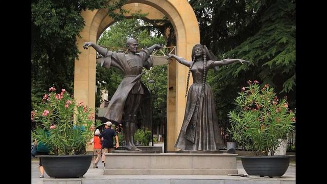 Памятники и Скульптуры Тбилиси Monuments & Sculptures In Tbilisi